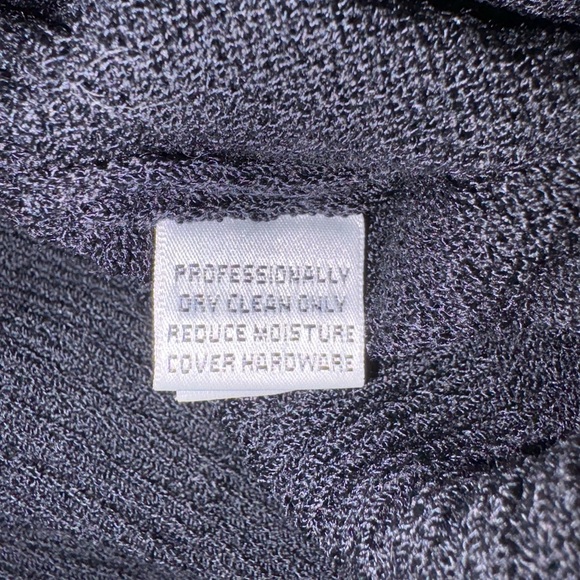 St. John Sport Black Cardigan Sweater V-Neck Cropped - Picture 3 of 9